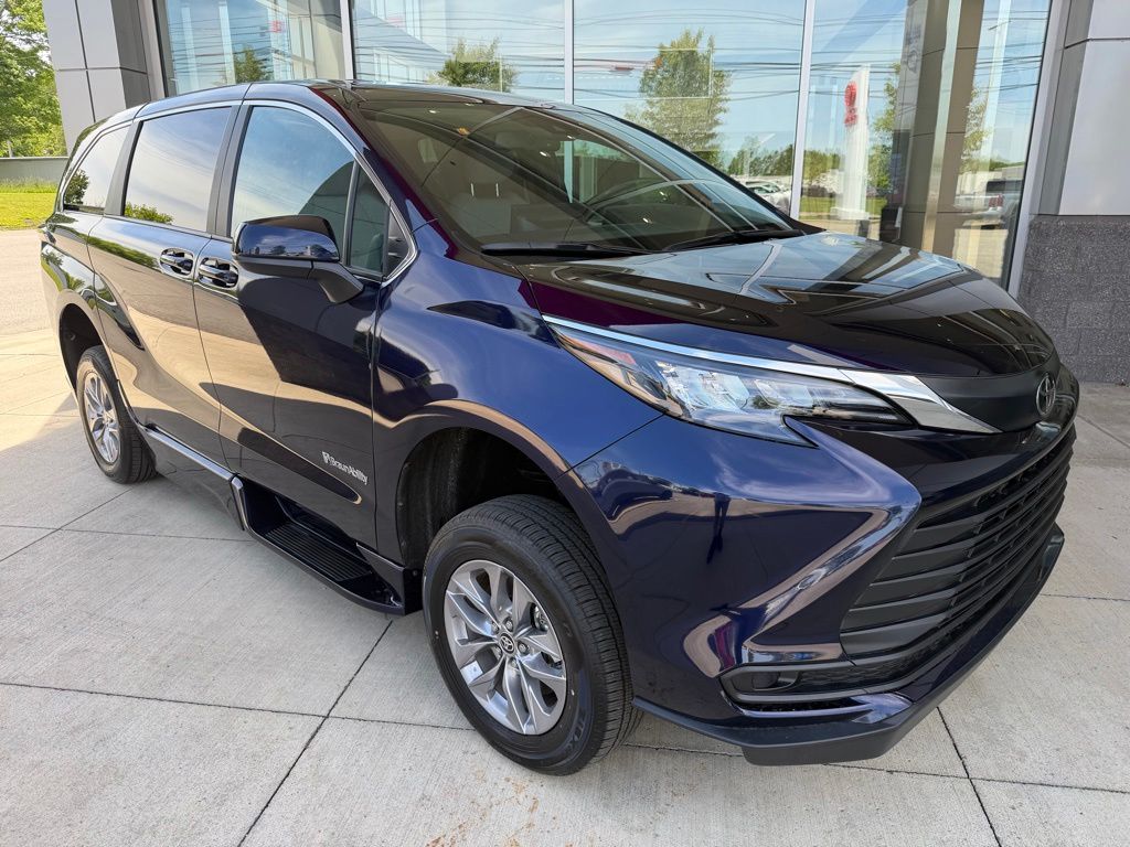 used 2026 Toyota Sienna car, priced at $89,903