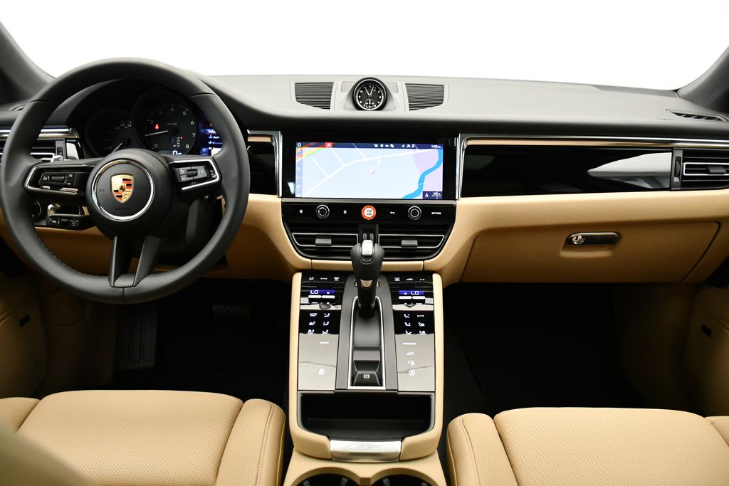 Thumbnail: 2026 Porsche Macan - 22