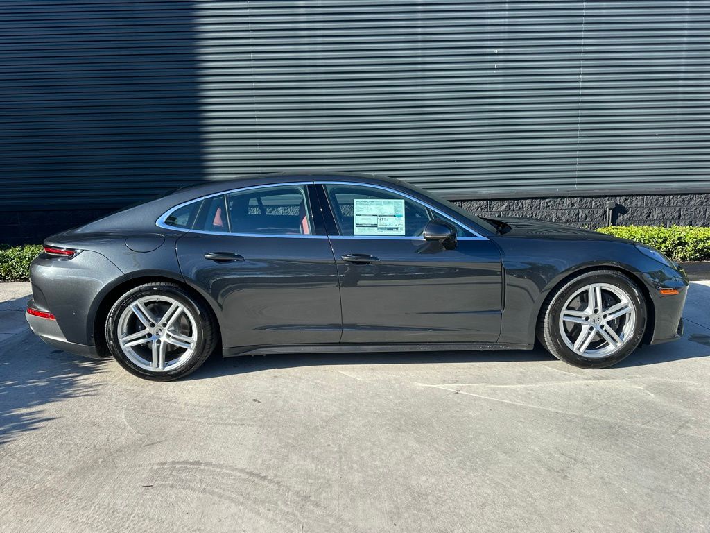 Thumbnail: 2026 Porsche Panamera - 10
