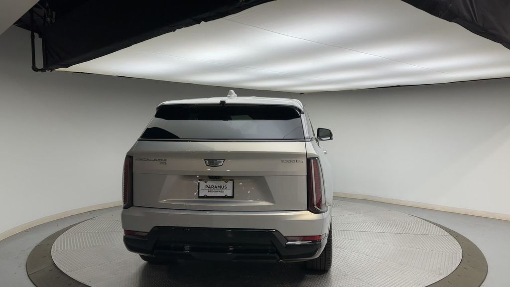 Thumbnail: 2025 Cadillac Escalade IQ - 3