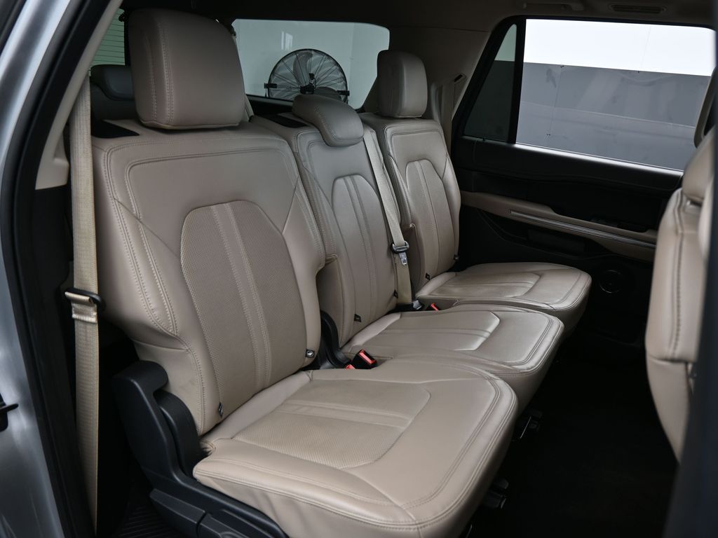 Used 2023 Silver Metallic Ford Limited image 51