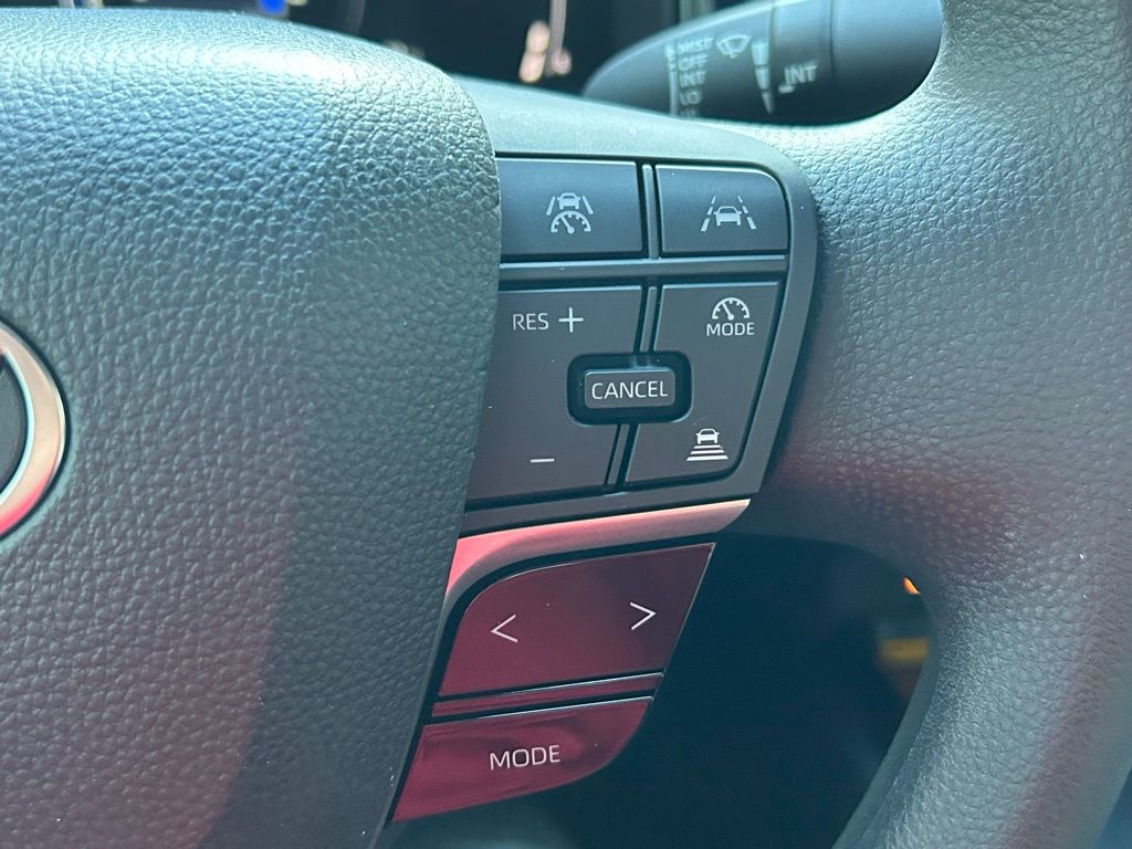 Thumbnail: 2025 Toyota Camry - 18