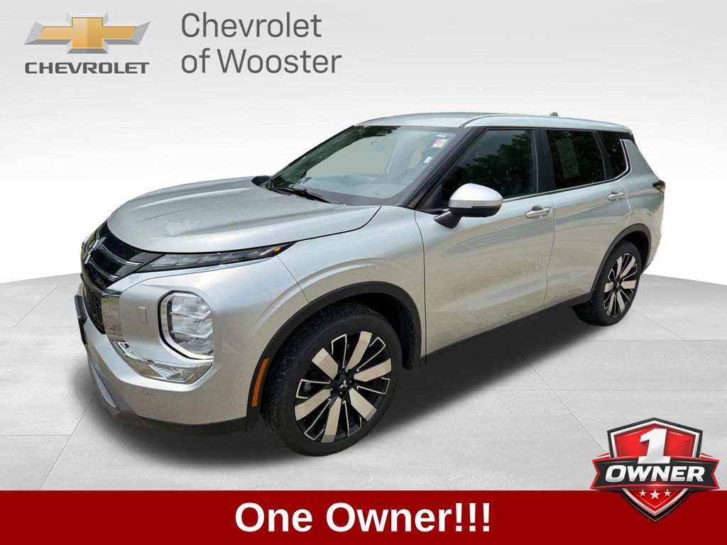 Silver 2025 Mitsubishi Outlander SUV / Crossover Front-Wheel Drive Continuously Variable Transmission
