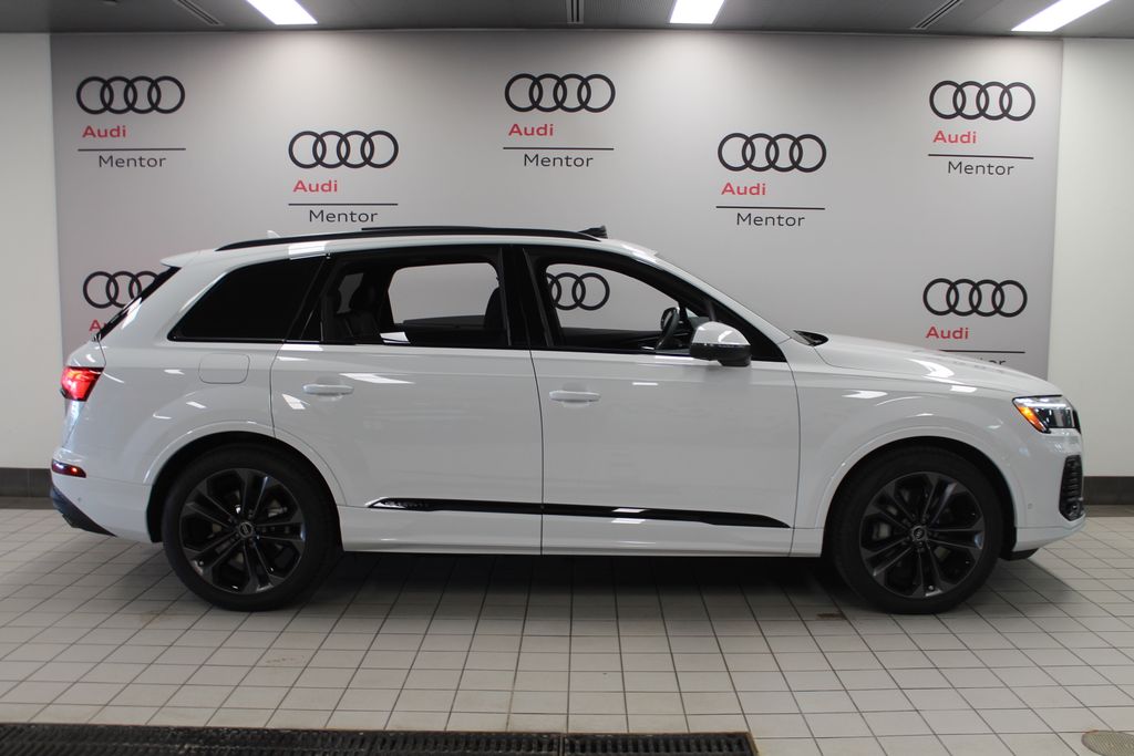 Thumbnail: 2026 Audi Q7 - 7