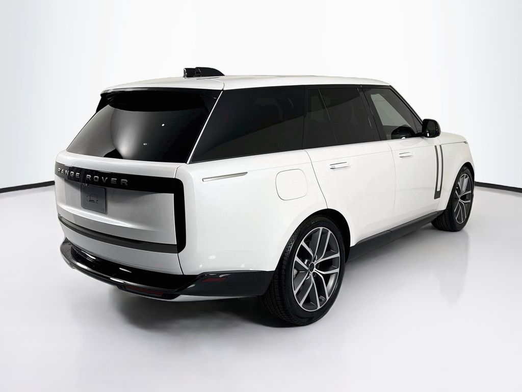 Thumbnail: 2026 Land Rover Range Rover - 5