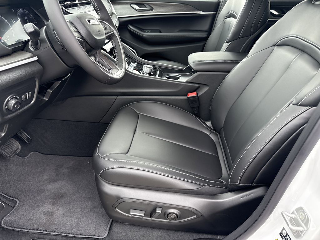2026 Jeep Grand Cherokee L Limited - 11