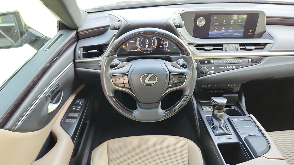 2019 Lexus ES