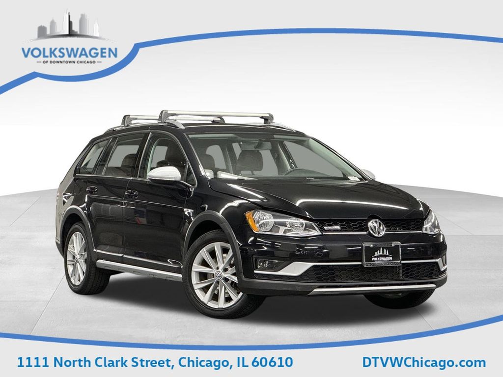 2017 Volkswagen Golf Alltrack TSI S 1