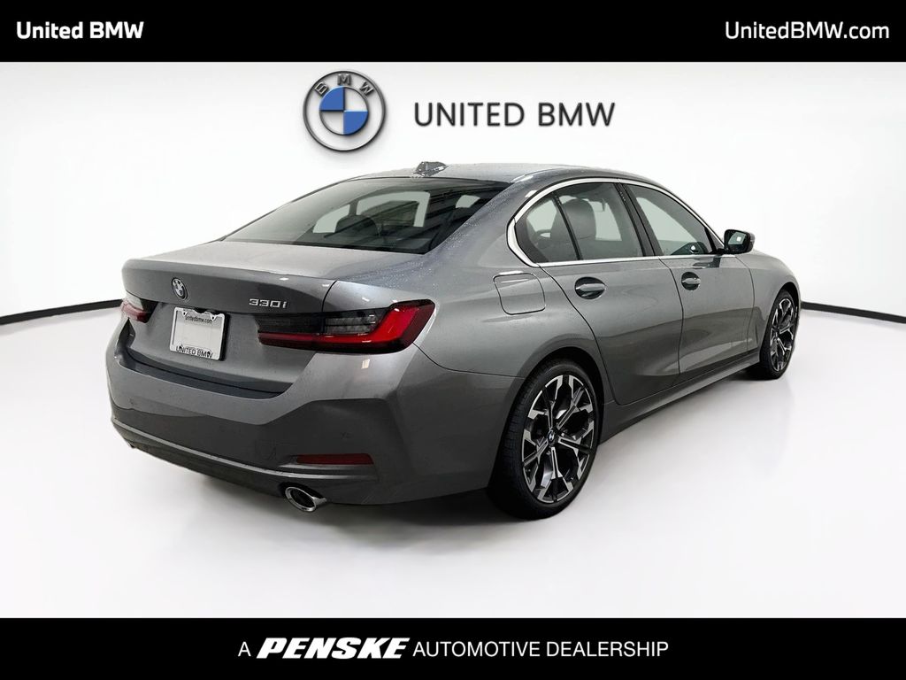 Thumbnail: 2026 BMW 3 Series - 5
