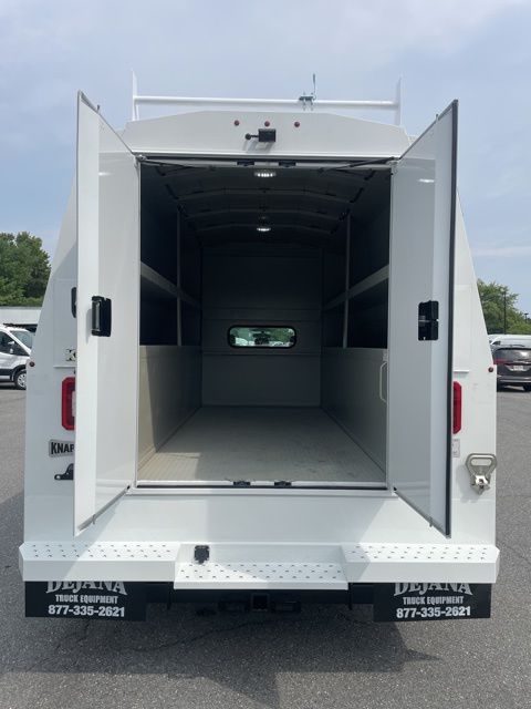 2025 Ford F-550 Chassis XL