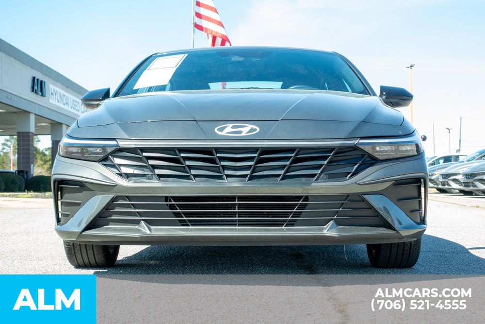 Certified Used 2025 Gray Hyundai SEL Sport image 9