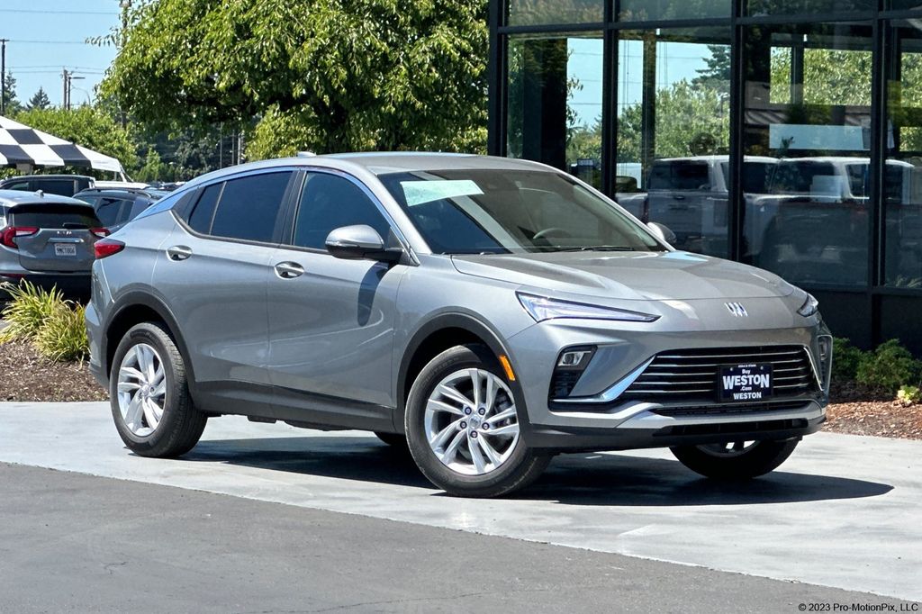 new 2025 Buick Envista car, priced at $26,280