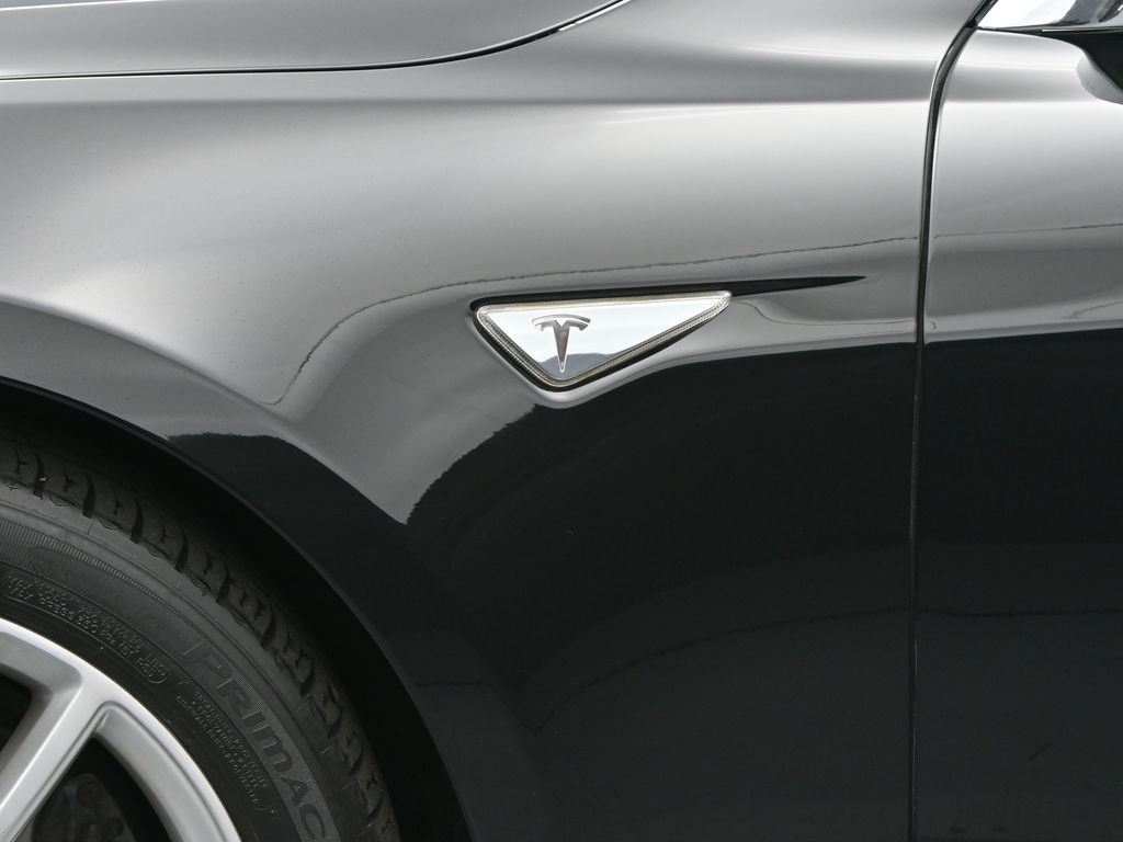 2015 Tesla Model S 85D