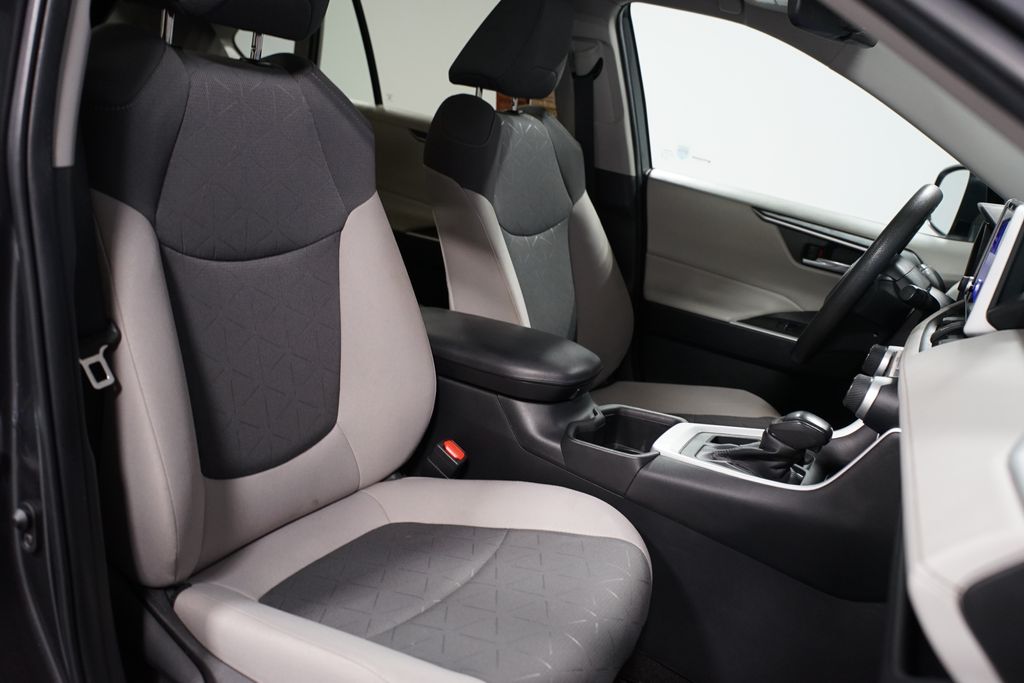 Thumbnail: 2024 Toyota RAV4 - 28