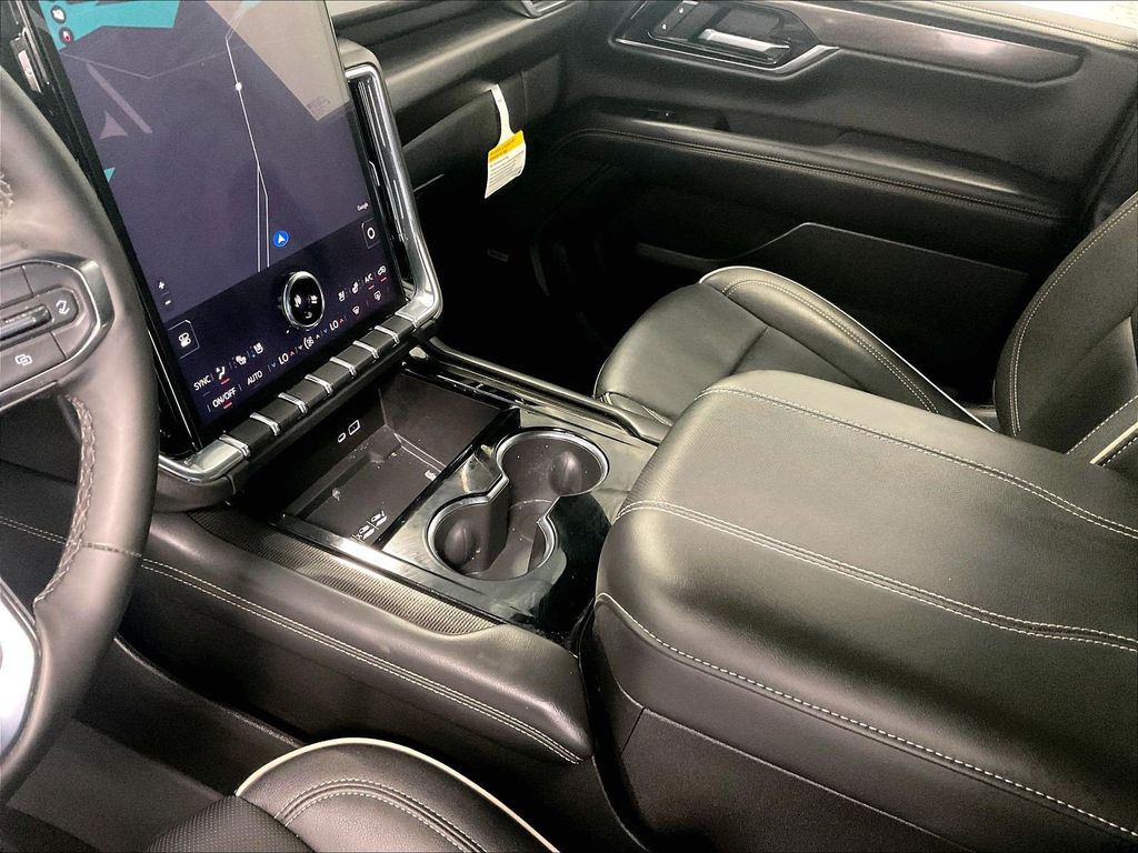 2025 GMC Yukon XL — photo 21