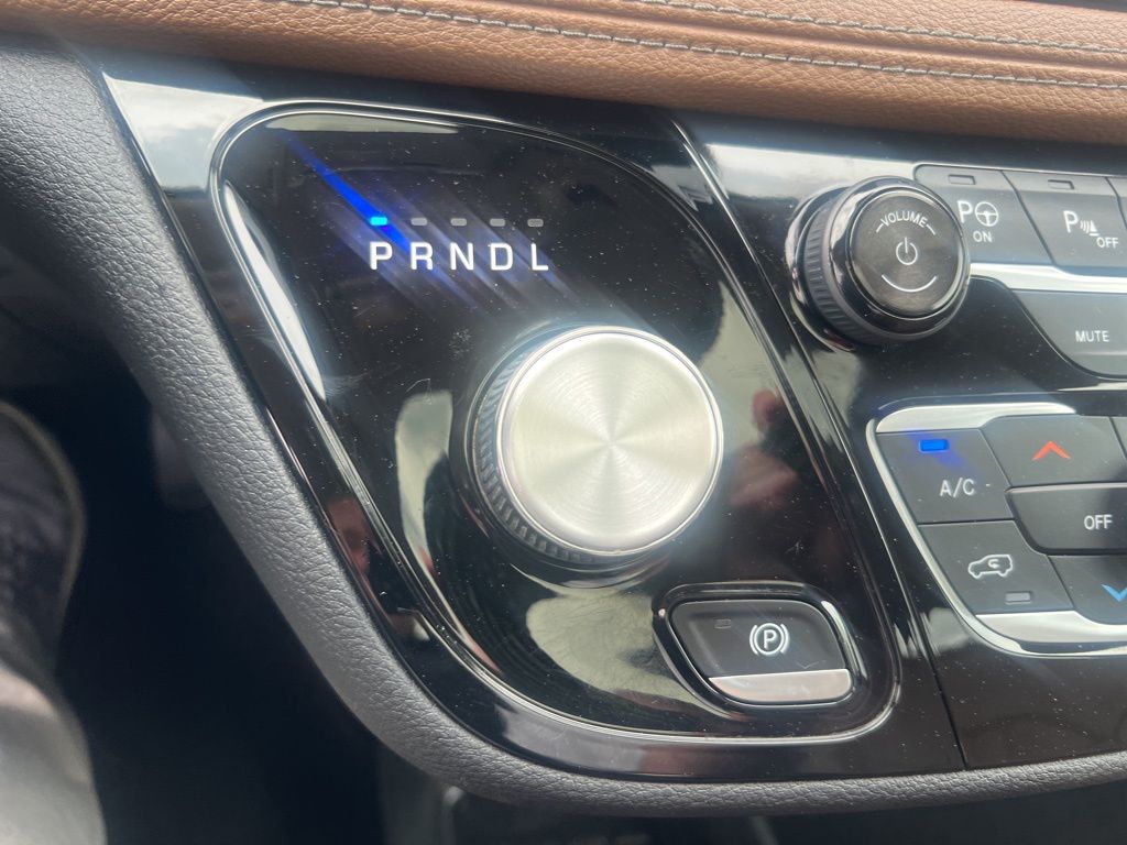 2018 Chrysler Pacifica Limited photo