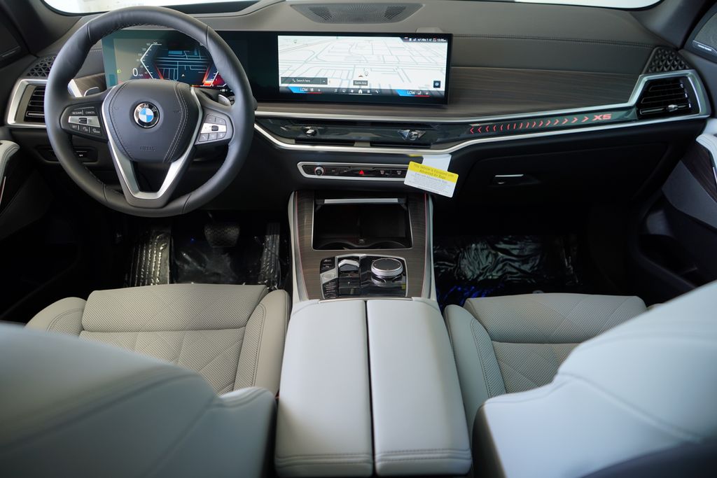 Thumbnail: 2026 BMW X5 - 14