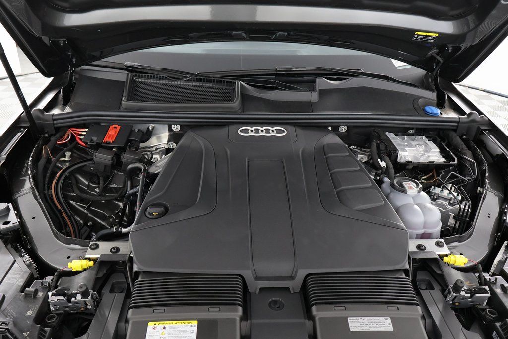 Thumbnail: 2026 Audi Q7 - 9