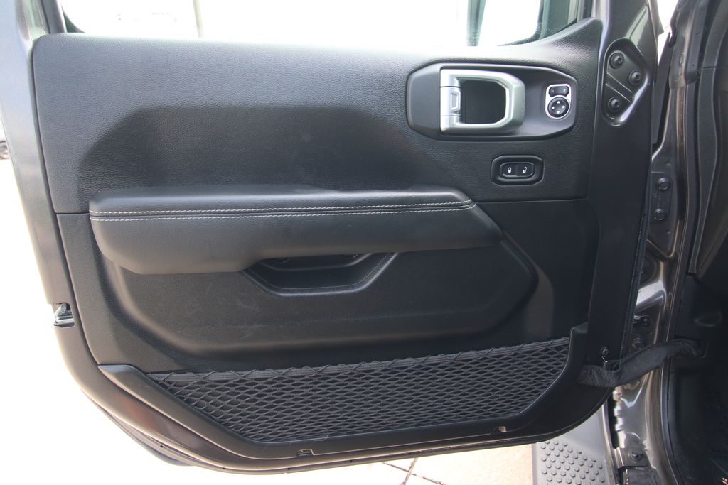Used 2021 Jeep Wrangler SUV