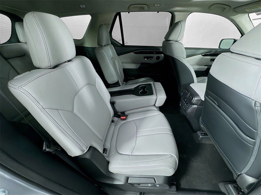 Used Car 2025 Honda Pilot  Touring For Sale Under $50,000 In Austin, Texas