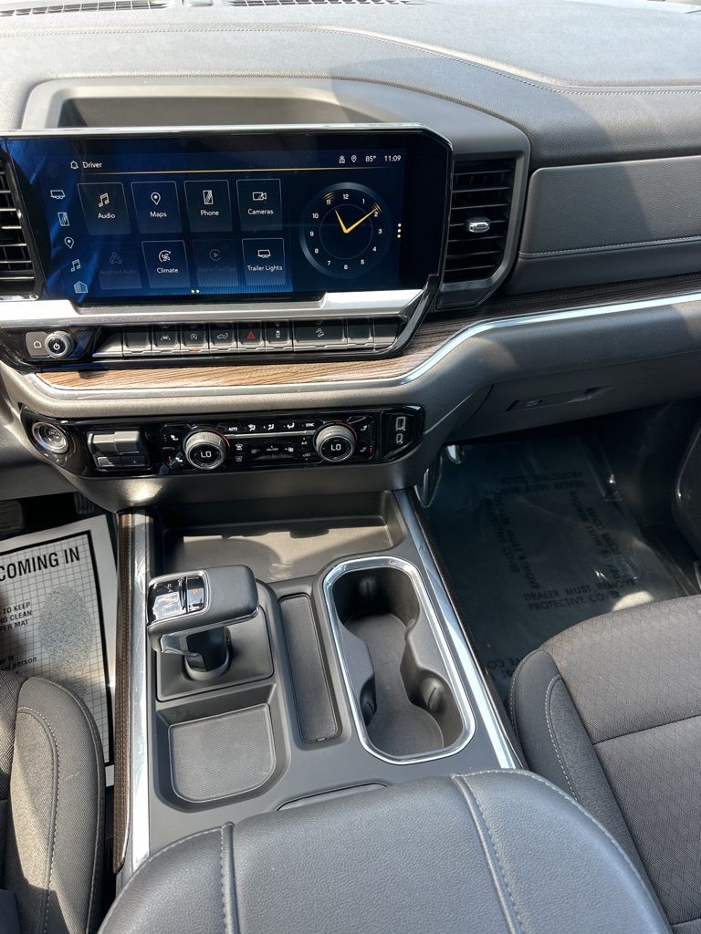 2023 Summit White Chevrolet Silverado 1500 LT Trail Boss 4X4 Truck