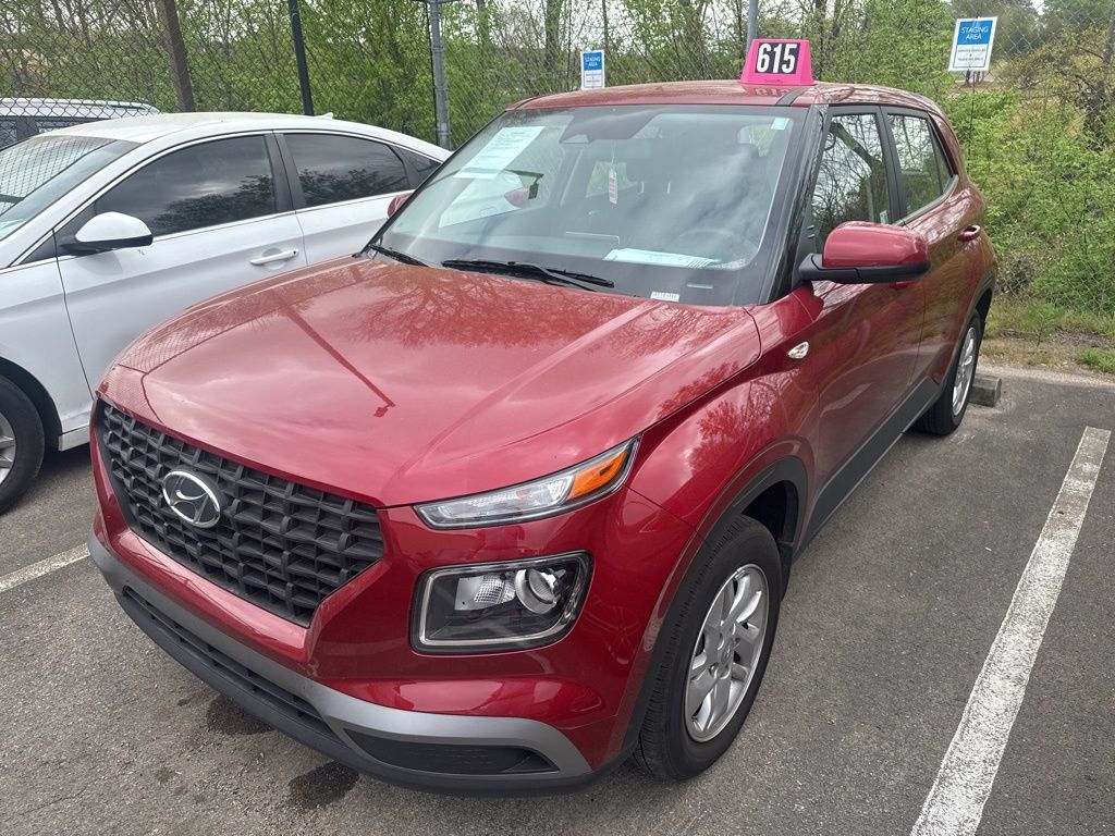 Ultimate Red 2025 Hyundai Venue SE FWD SUV / Crossover Front-Wheel Drive Continuously Variable Transmission