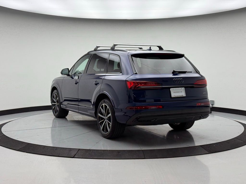 Thumbnail: 2022 Audi Q7 - 3