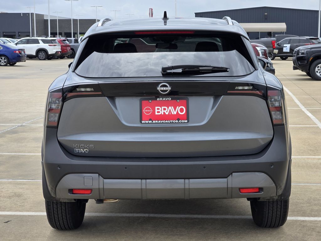 2026 Nissan Kicks SV - 4