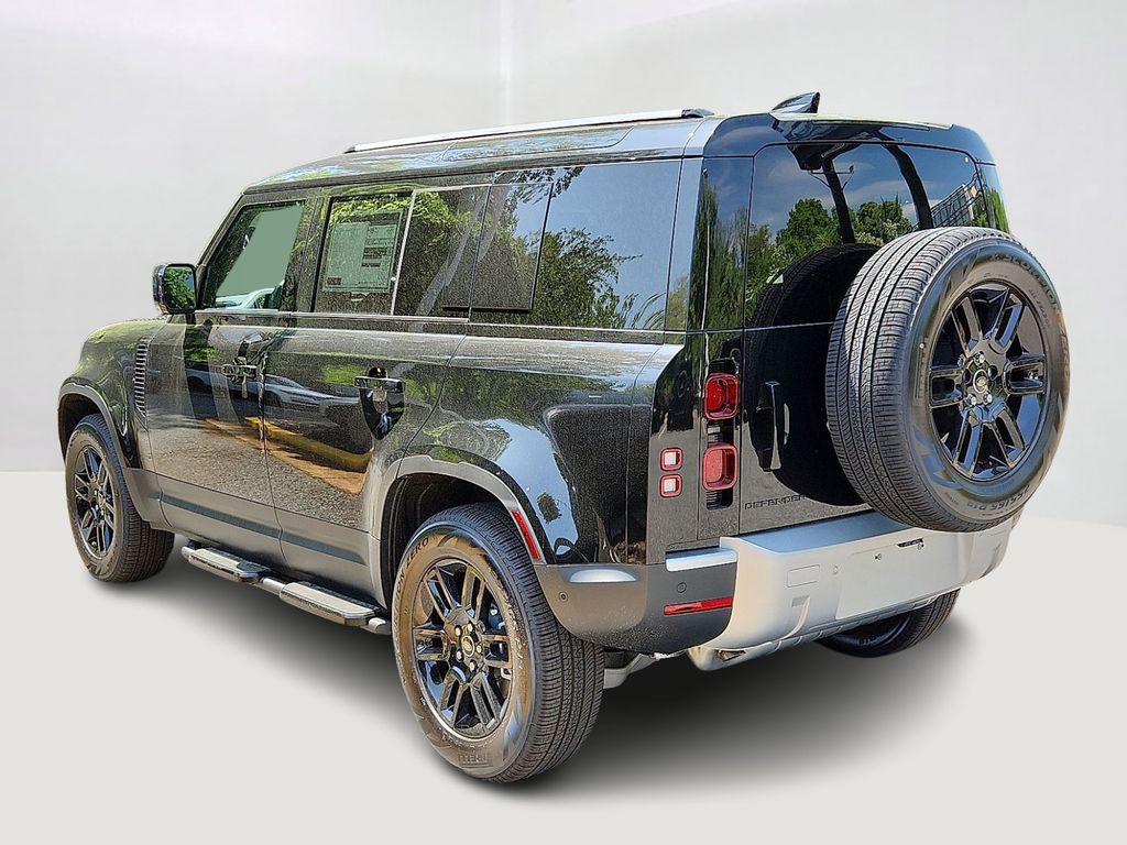 Thumbnail: 2025 Land Rover Defender - 4