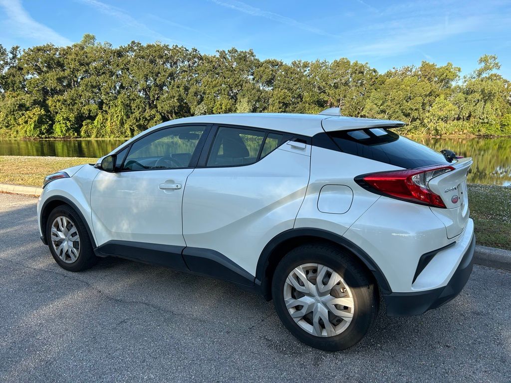 Thumbnail: 2021 Toyota C-HR - 3