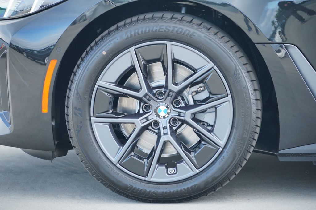 Thumbnail: 2026 BMW i4 - 5