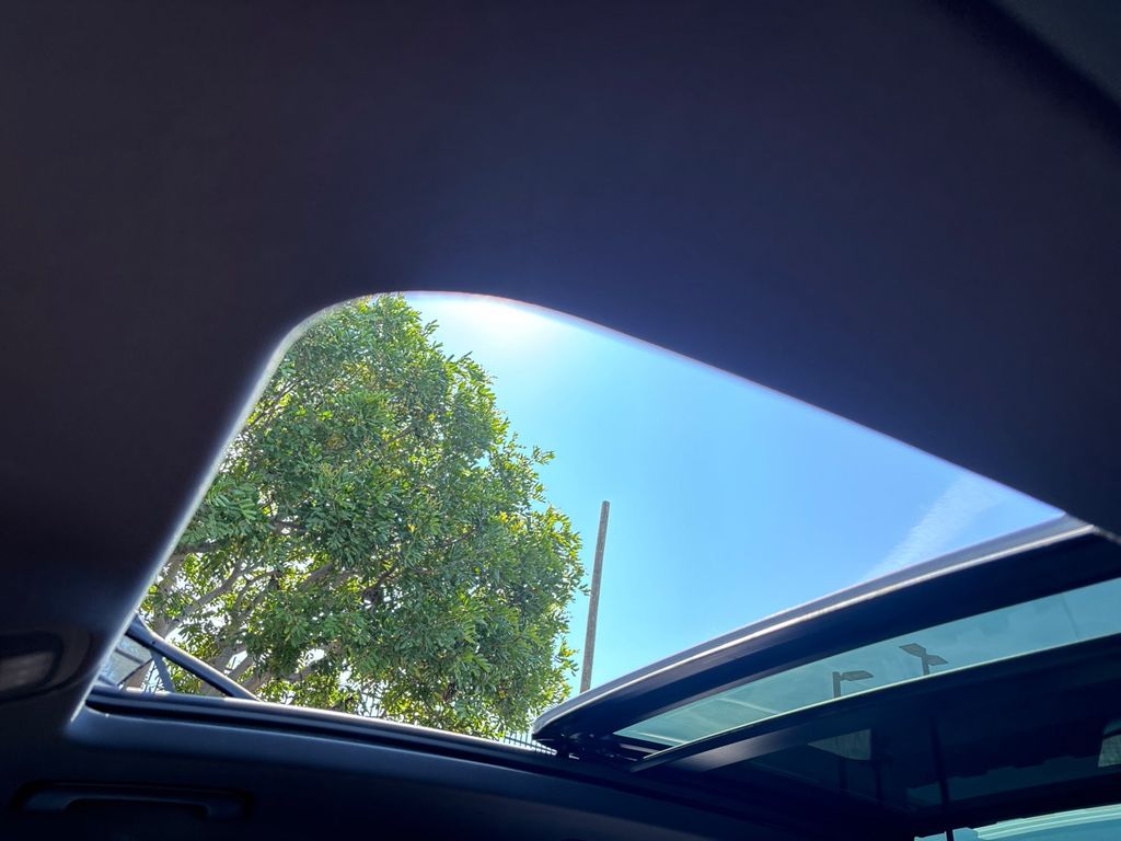 Used 2018  Audi 3.0T Premium Plus image 13