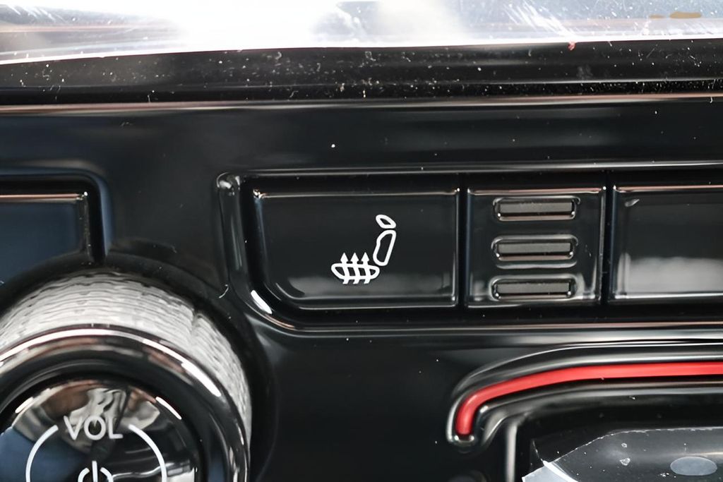 New Car 2025 Jeep Grand Cherokee L  Laredo For Sale Under $35,000 In Austin, Texas