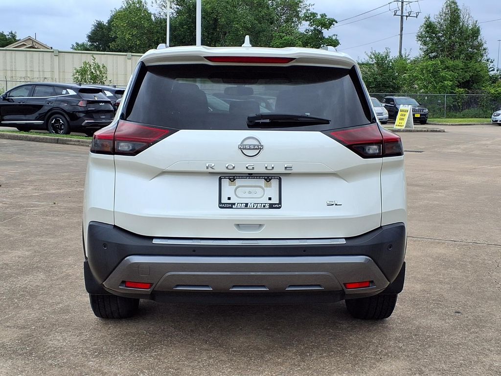 2023 Nissan Rogue SL - 7