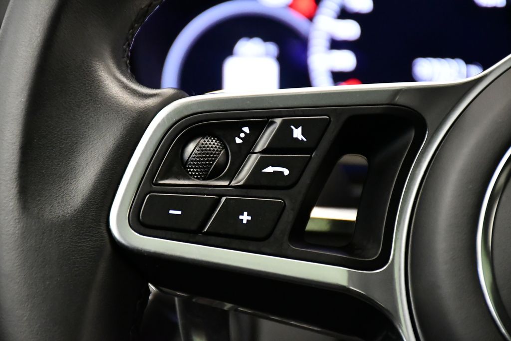 Thumbnail: 2023 Porsche Cayenne - 28