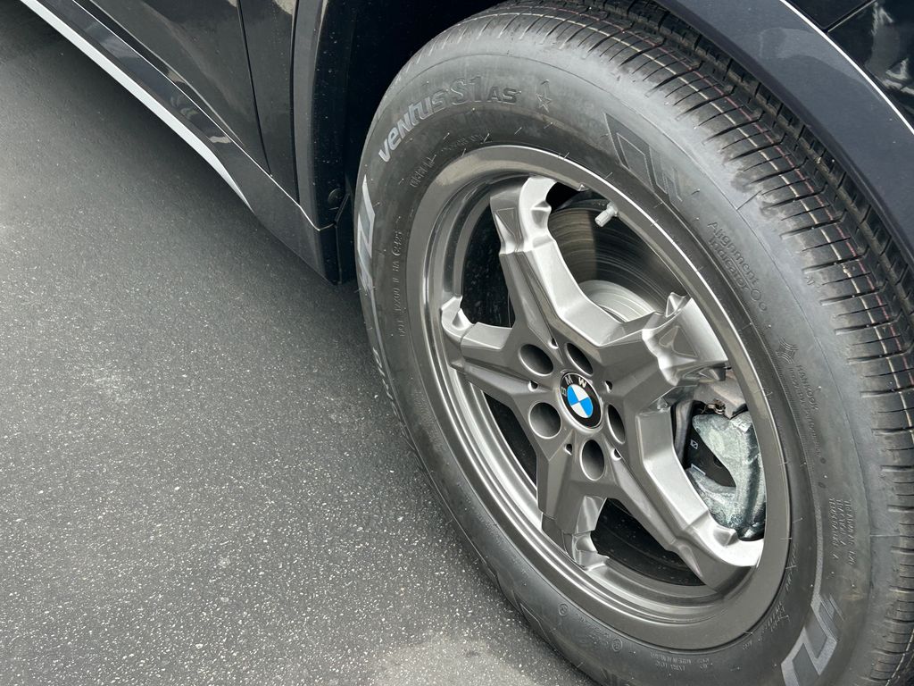 Thumbnail: 2026 BMW X1 - 3