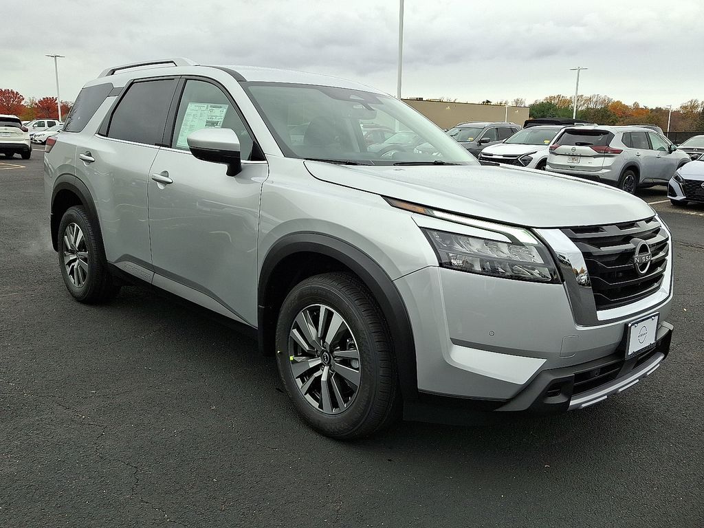 Thumbnail: 2025 Nissan Pathfinder - 3