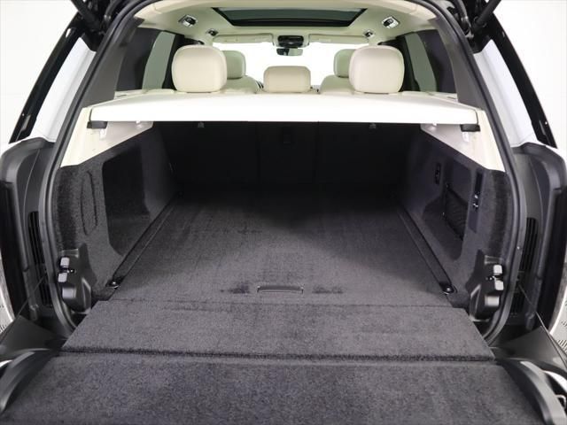Thumbnail: 2025 Land Rover Range Rover - 30