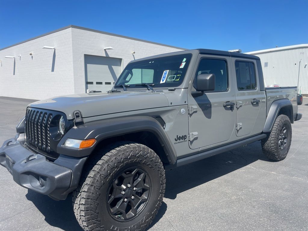 Used 2020 Gray Jeep Sport image 5
