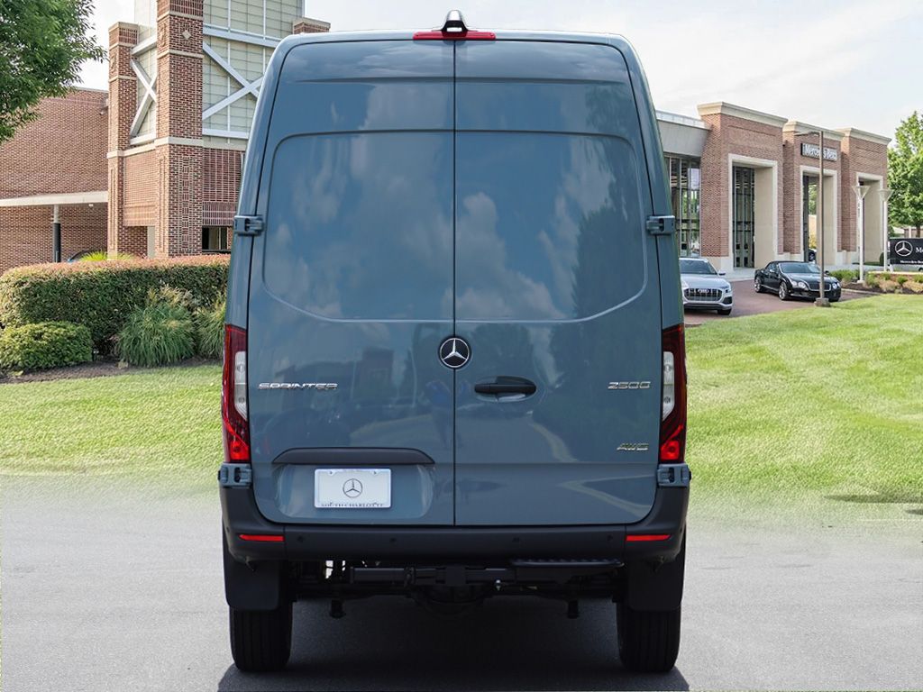 Thumbnail: 2025 Mercedes-Benz Sprinter - 5