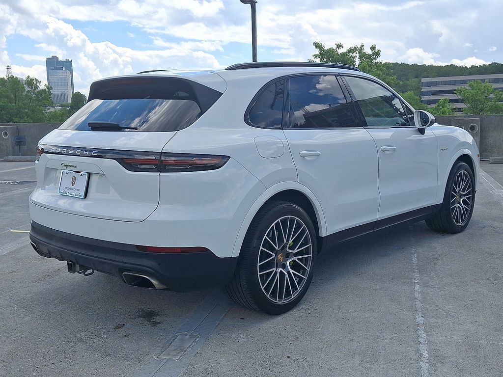 2021 Porsche Cayenne E-Hybrid 8
