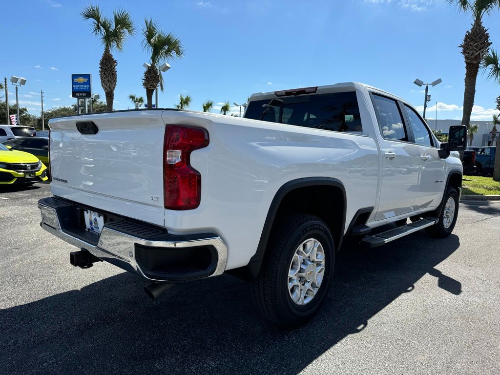 2025 Chevrolet Silverado 2500HD LT 8