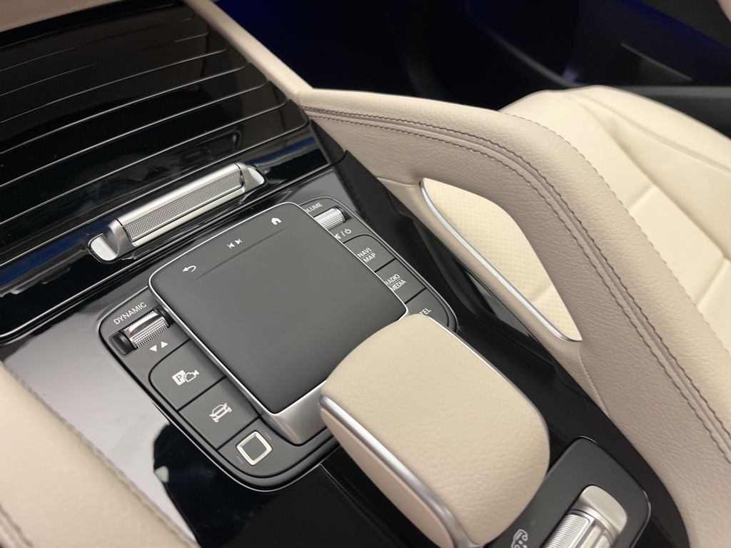 Thumbnail: 2026 Mercedes-Benz GLS - 21