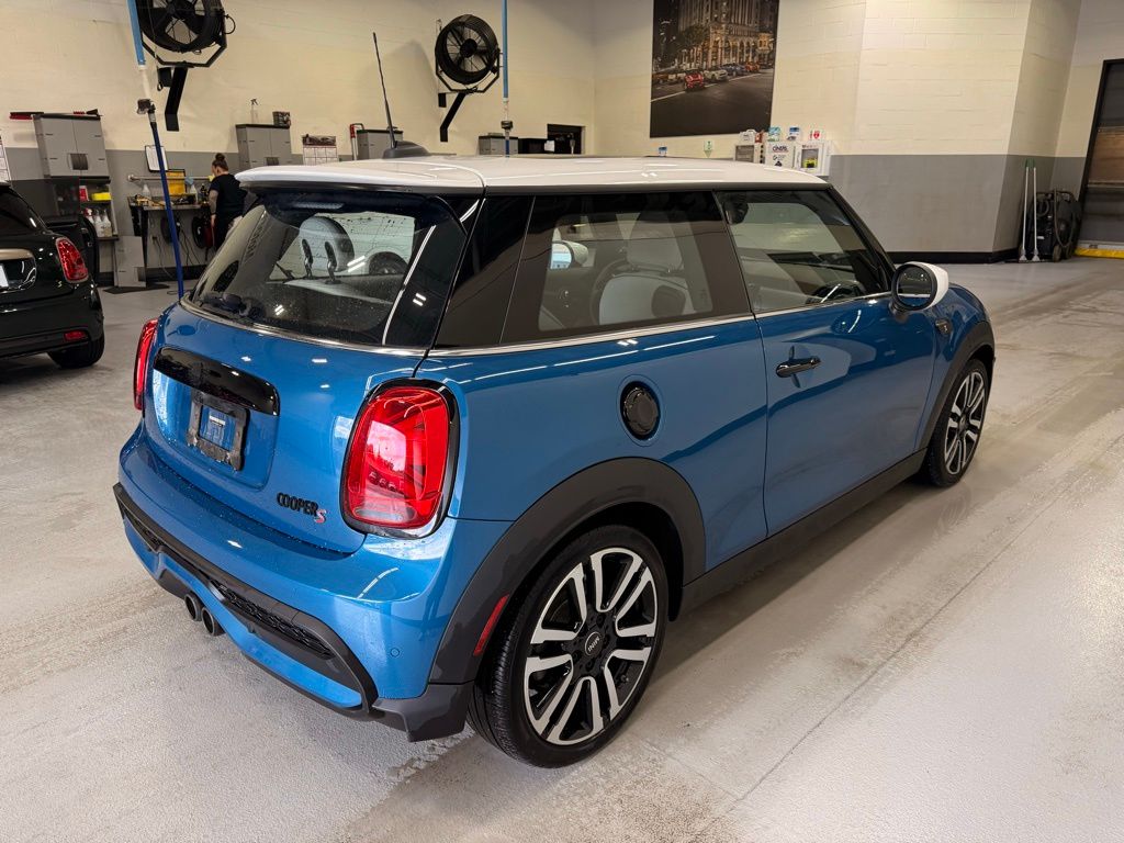 Thumbnail: 2023 MINI Cooper - 6