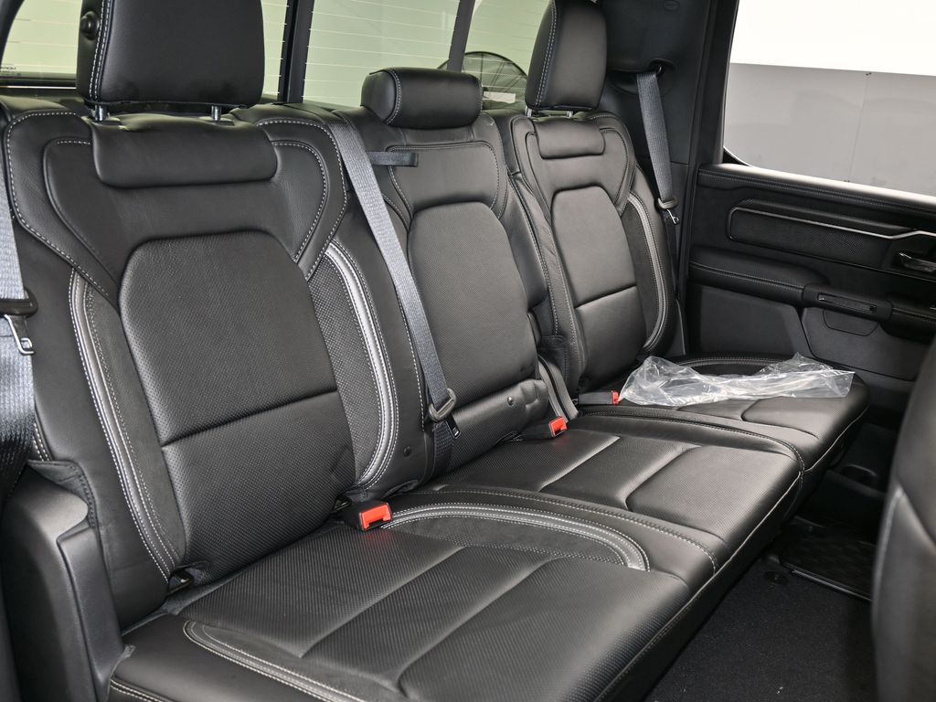 New 2026 Diamond Black Crystal Pearlcoat Ram RHO image 45