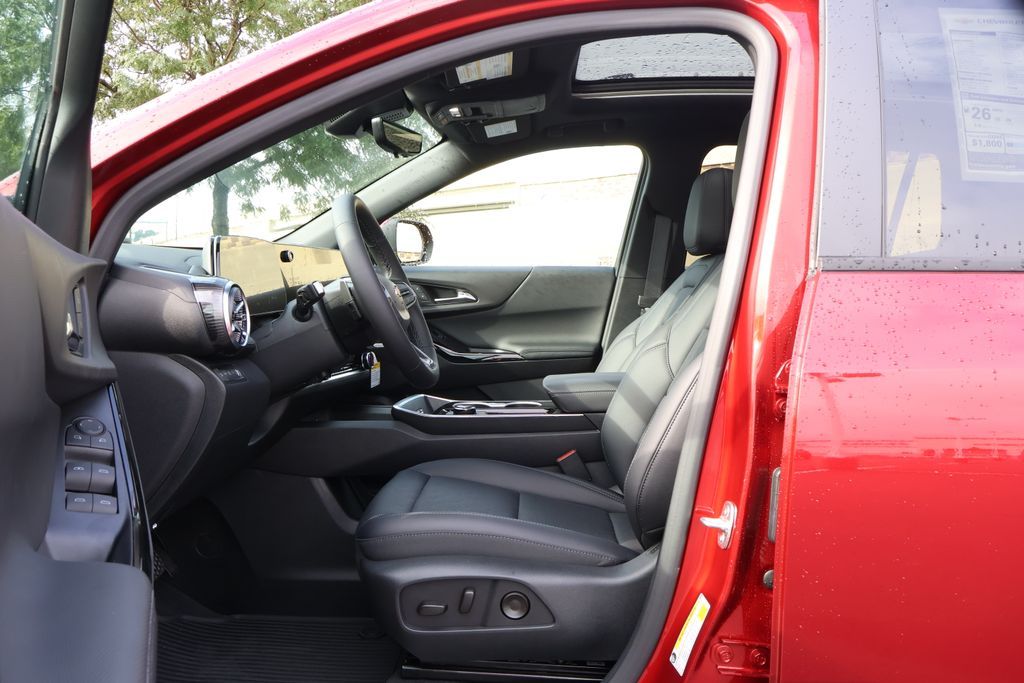 Thumbnail: 2027 Chevrolet Equinox - 14