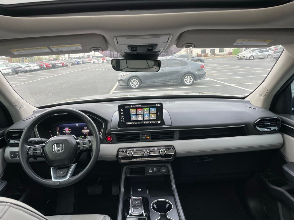 Thumbnail: 2023 Honda Pilot - 10