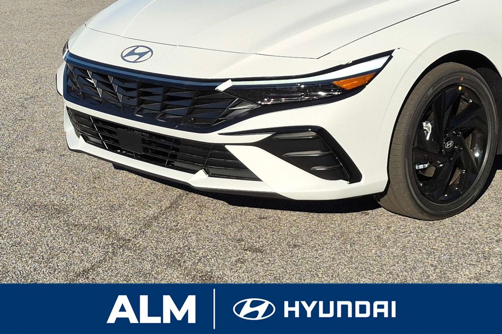 New 2026 White Hyundai SEL Sport image 11