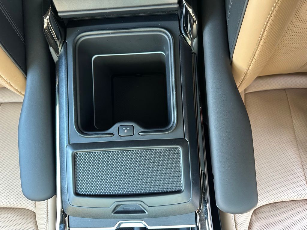 Thumbnail: 2025 Land Rover Range Rover Sport - 28