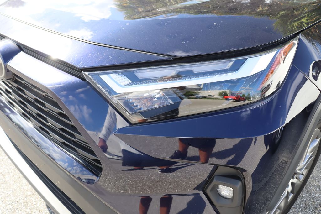 Thumbnail: 2022 Toyota RAV4 - 3